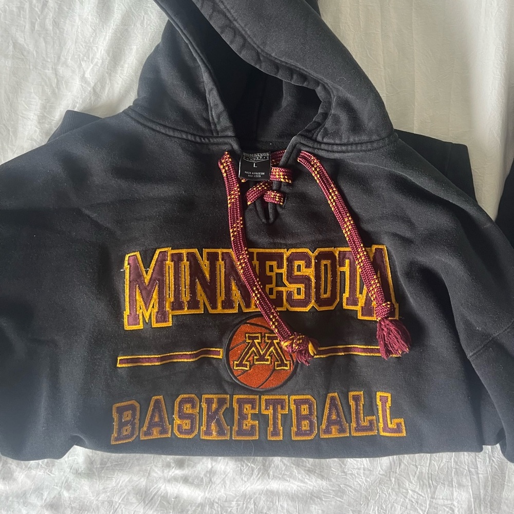 MINNESOTA BASKETBALL OVERSIZED HOODIE | SIZE L